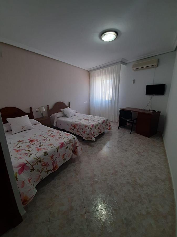 Abadía Hostal Restaurante El Abad מראה חיצוני תמונה