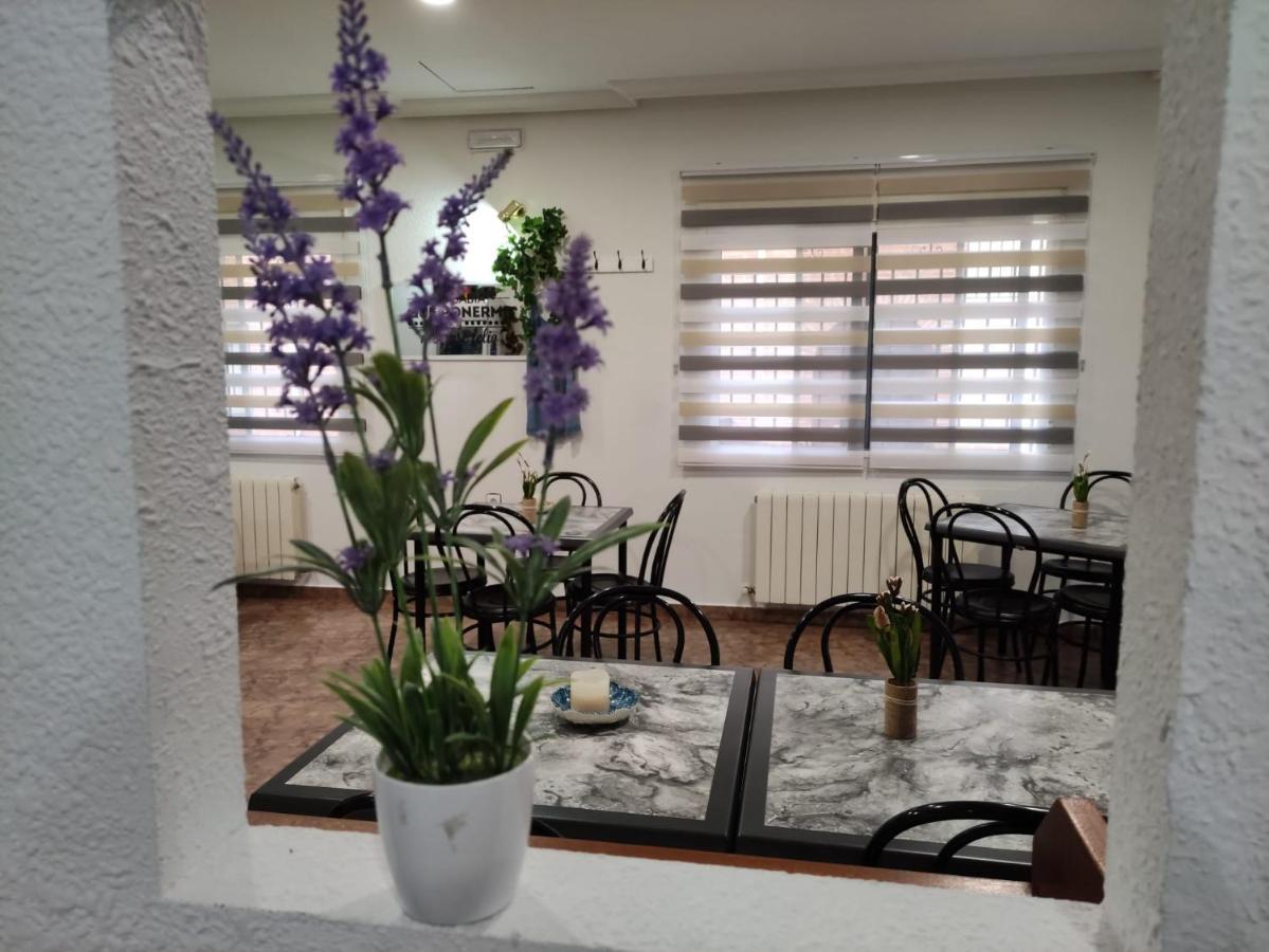 Abadía Hostal Restaurante El Abad מראה חיצוני תמונה