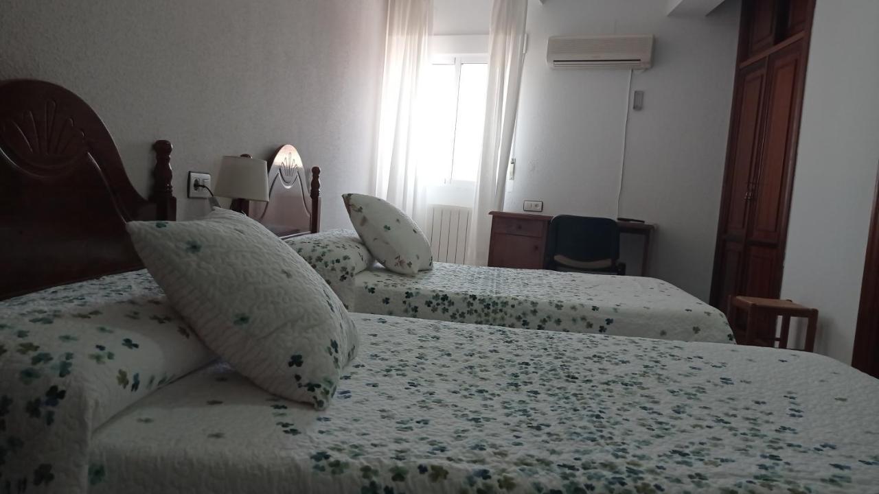 Abadía Hostal Restaurante El Abad מראה חיצוני תמונה